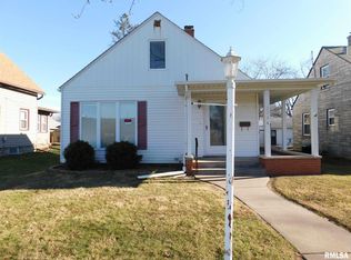 2014 2nd St, Moline, IL 61265
