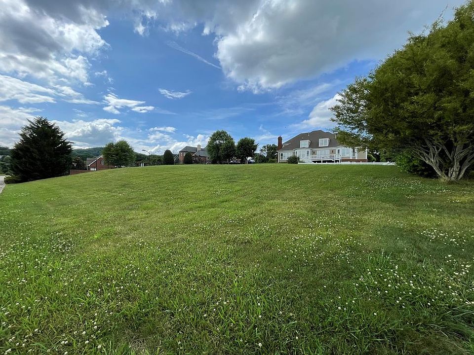 1st image of 2924 Amesbury Dr
