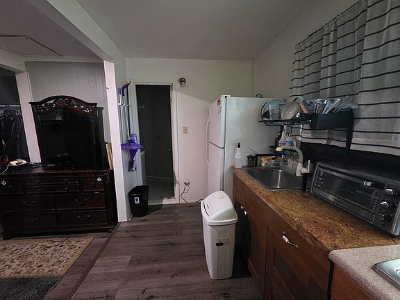 2nd image of 635 Hillcrest Ln
