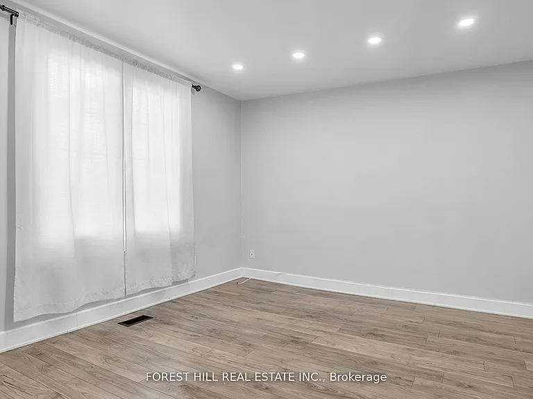 22 Harvey St — Photo 10