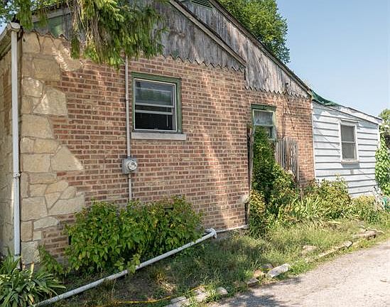 4th image of 10212 Lyndale Ave