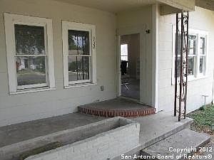 4th image of 932 Avant Ave