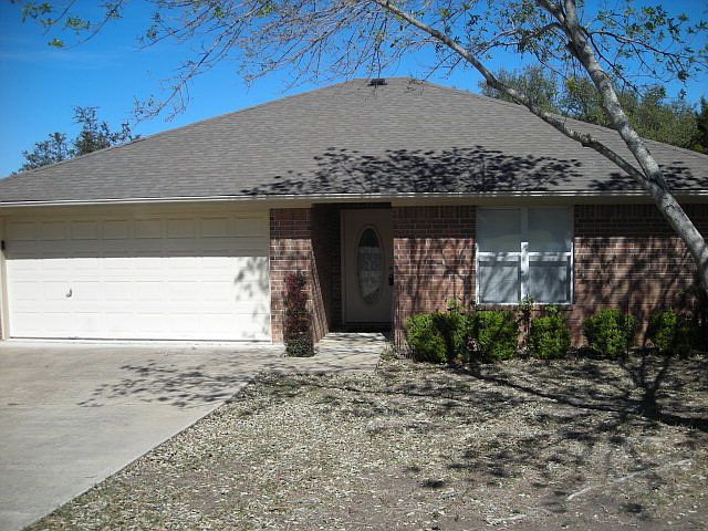 1st image of 179 Mary Ann Dr