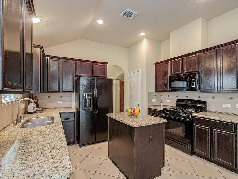 3431 Lilac Ranch Dr — Photo 11