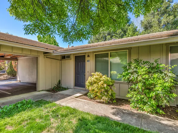 300 Shafer Ln APT A4, Jacksonville, OR 97530