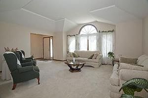 5th image of 6 Scarsdale Ct