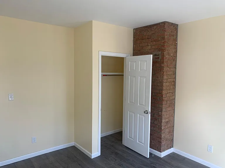 333 Mansion St — Photo 7