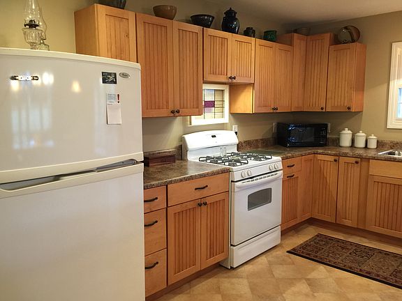 KITCHEN-CUSTOM MADE CABINETS