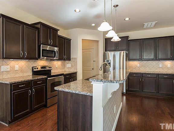 4th image of 115 Vickery Hill Ct