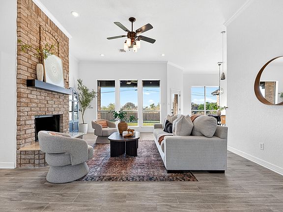 3rd image of 136 Spring Meadow Ln