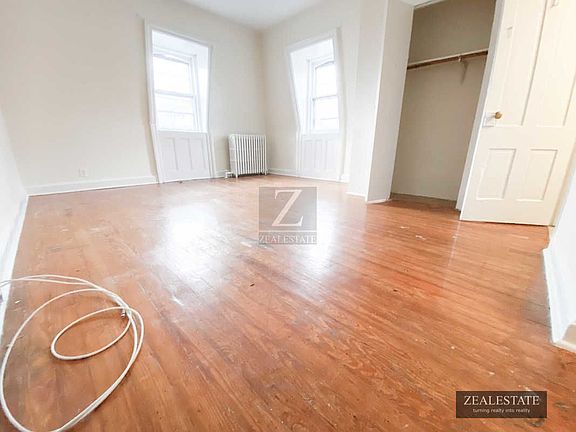 4th image of 395 Washington Ave #9