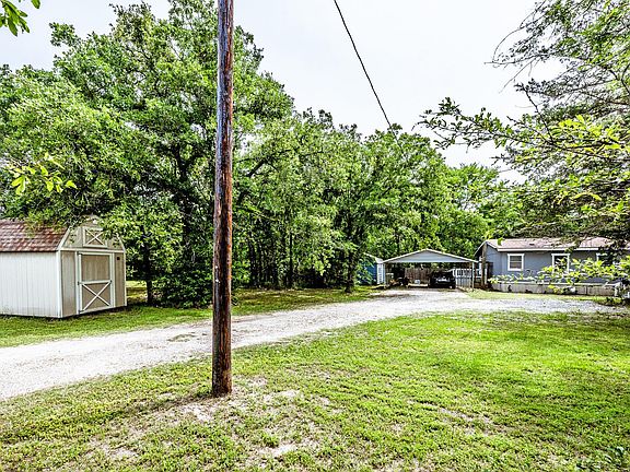 2nd image of 66 Horseshoe Lake Rd