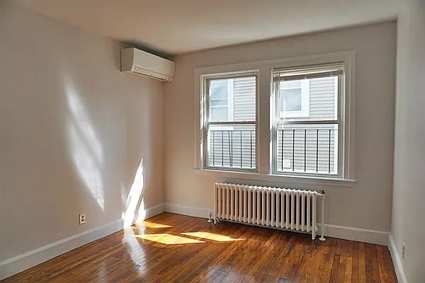95 Adams St #8 — Photo 6