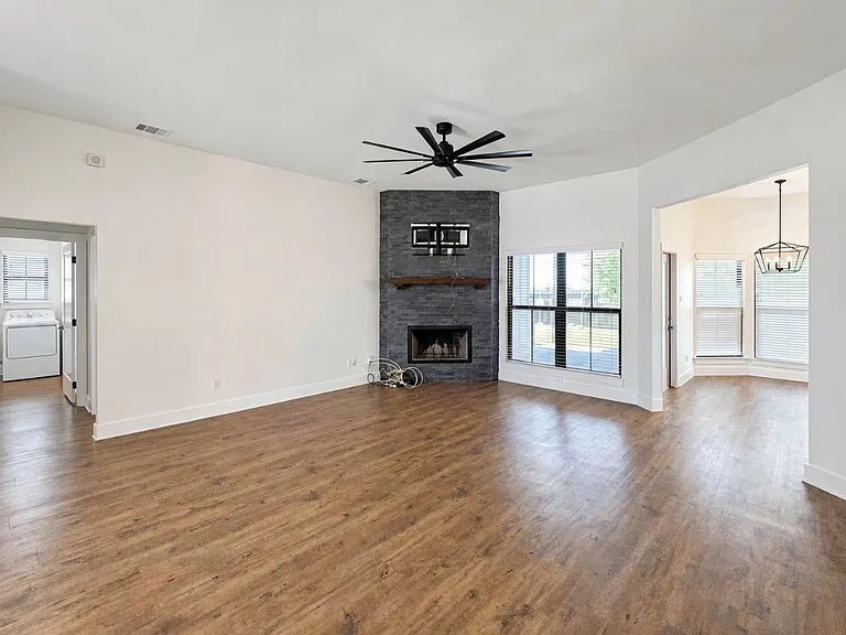 7119 Rosado Dr — Photo 20