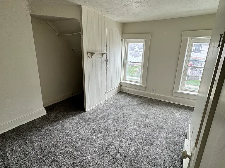 301 N 1st St #303 — Photo 15