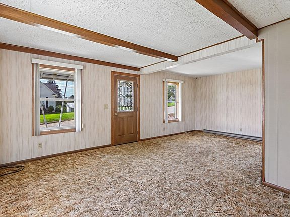 3rd image of 207 4th St