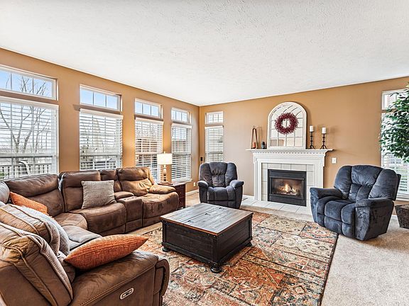 5th image of 7002 Ruwes Oak Dr