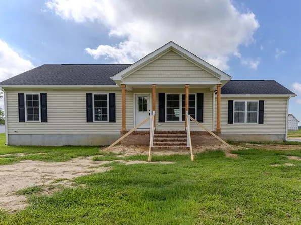 121 Willow Dr, Hurlock, MD 21643