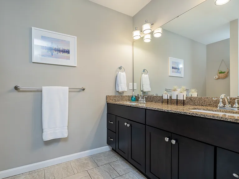 705 Bridgeview Dr — Photo 13
