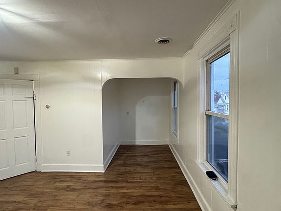 4th image of 1701 Carrie St #3