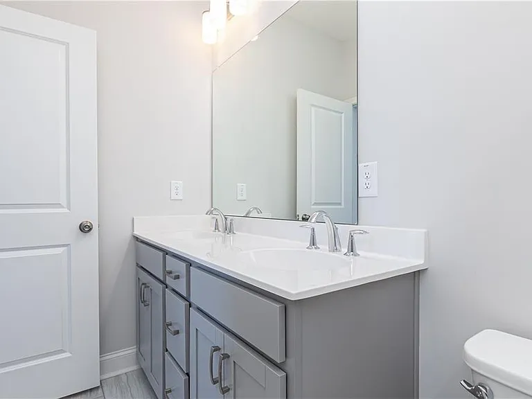 1009 Taylor Ct — Photo 22