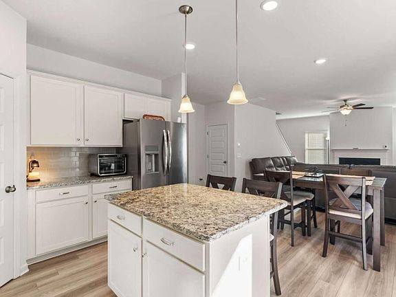 4th image of 51 Bennett Way