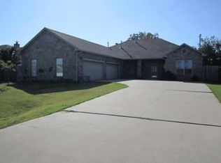 4207 Ranch Dr, Edmond, OK 73013