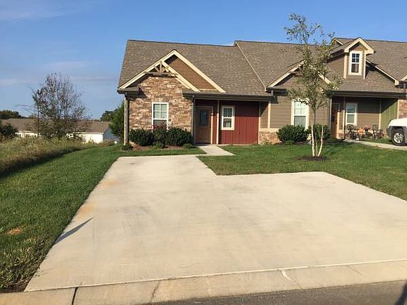 4th image of 210 Bellingham Dr NE