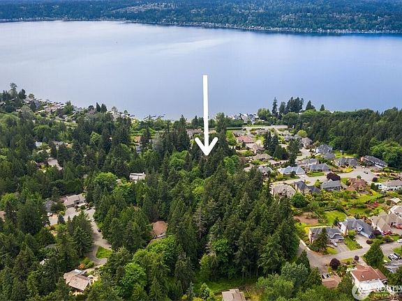 4th image of 332 Louis Thompson Road NE