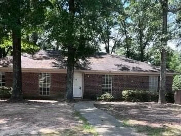 1537 Deerwood Dr W, Mobile, AL 36618