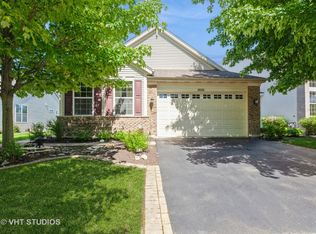 2026 Highbury Ln, Aurora, IL 60502