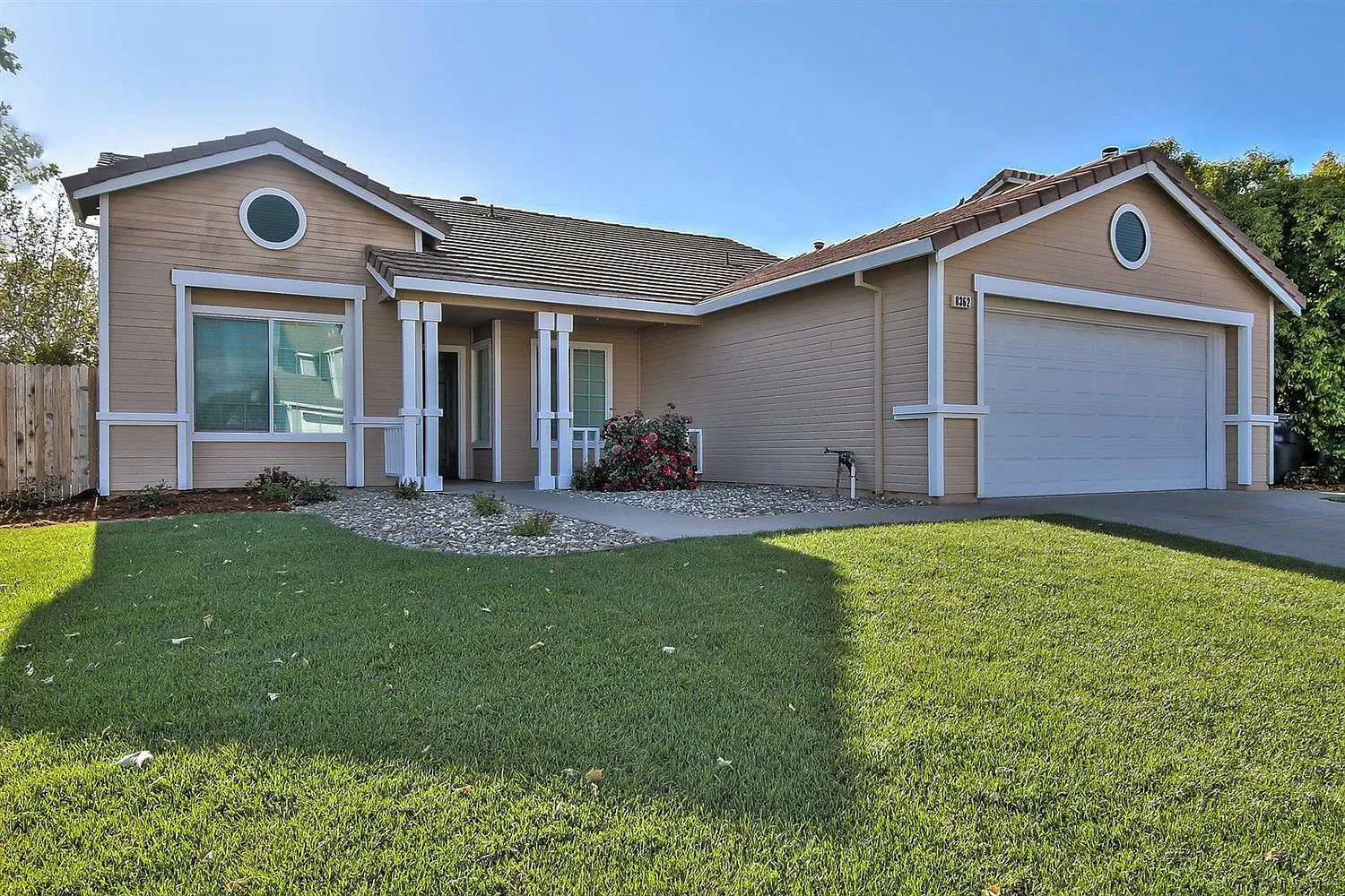 8362 Foppiano Way photo 1