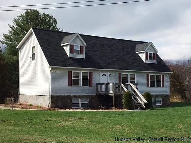 Apartment Upstairs in this Building