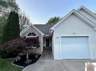 122 Berry Ct, Paducah, KY 42001