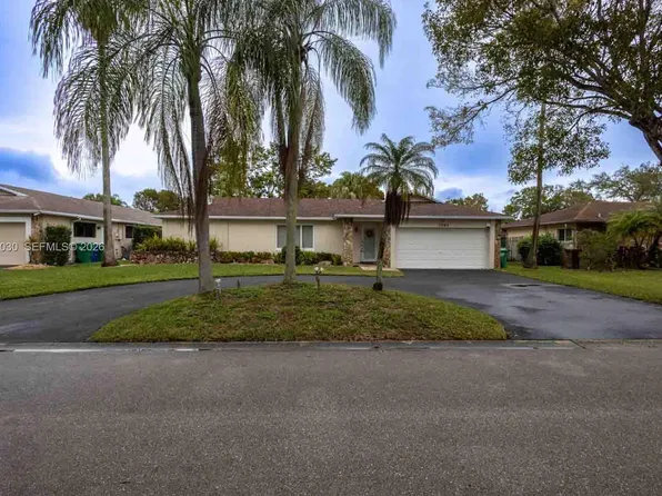 11045 NW 21st St, Pompano Beach, FL 33071