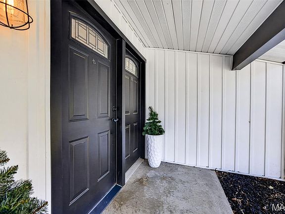 3rd image of 12555 Pepperwood Dr