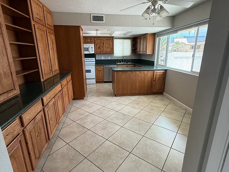 2953 Canyon Oak Dr — Photo 15