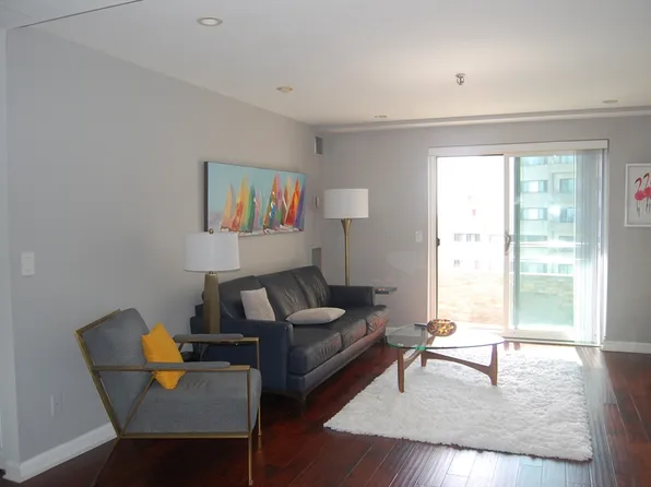 382 Ocean Ave APT 802, Revere, MA 02151