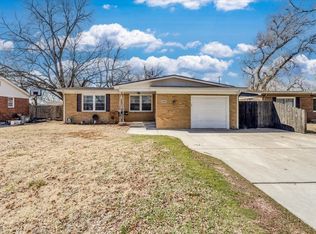 355 Hillcrest Ave, Haysville, KS 67060