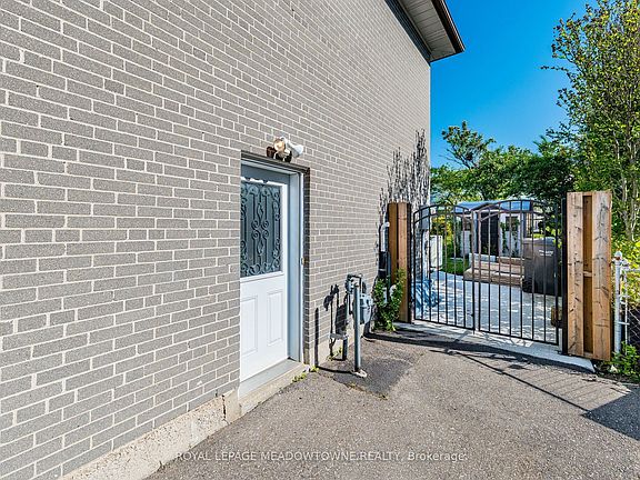 3rd image of 2155 Pashak Ct