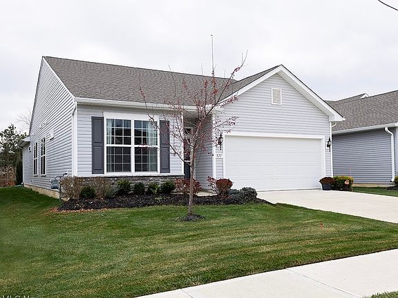 2nd image of 811 Cedar Crest Dr