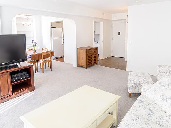 2nd image of 250 Hammond Pond Pkwy APT 311N