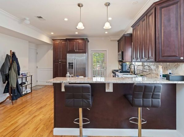 14 Elmer St APT 2B