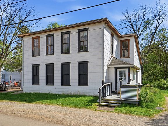3rd image of 517 Broadway St