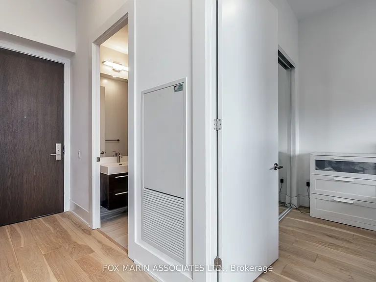 39 Roehampton Ave #4604 — Photo 12