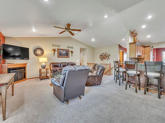 5th image of 1434 Indian Hills Dr