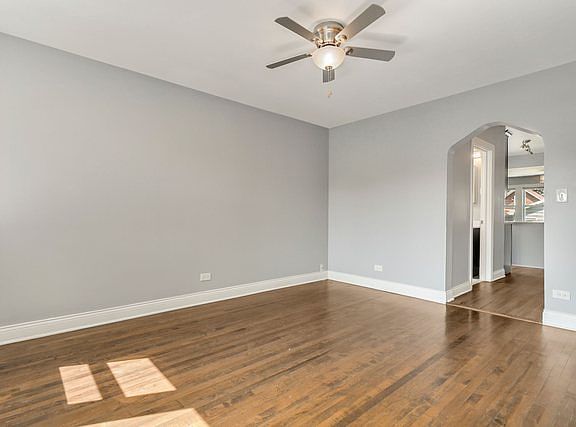 4th image of 3138 S 52nd Ct