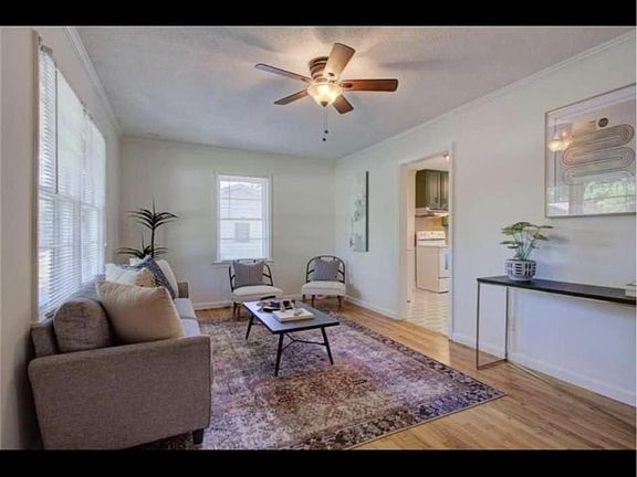 3rd image of 1000 Oakdale Dr SE