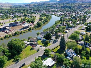 534 Dewberry Avenue E, Omak, WA 98841