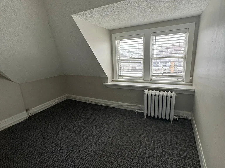2201 Bryant Ave S #15 — Photo 12